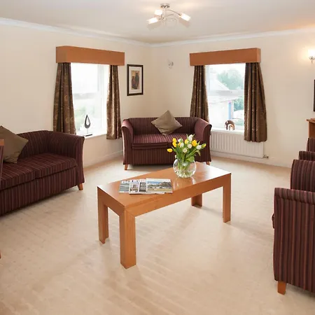 Hotel Burn Hall Huby