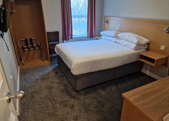 Burn Hall Hotel Huby