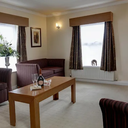 Burn Hall Hotel 3*